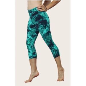 Nike Women's Legend Dri-fit Cotton Capri Leggings